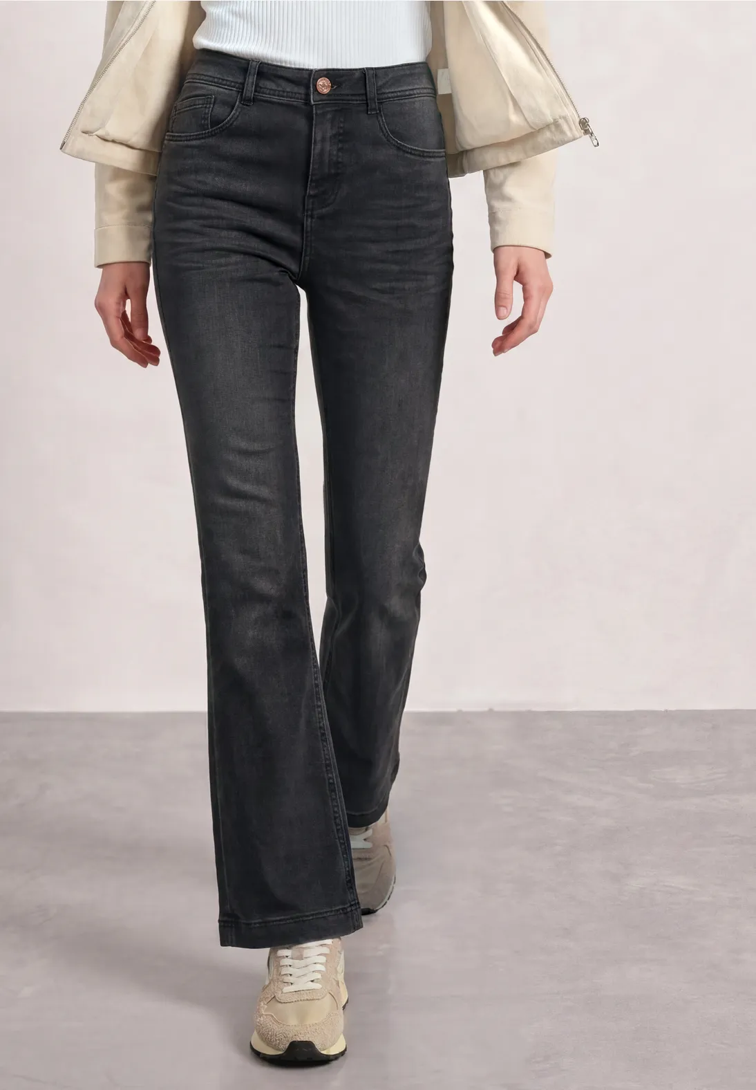 Broek D. Grijs