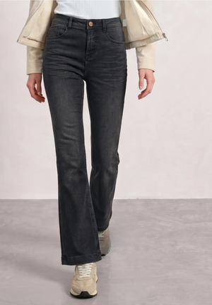 Broek D. Grijs
