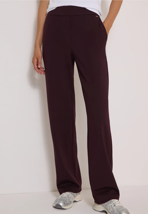 Broek D. Rood