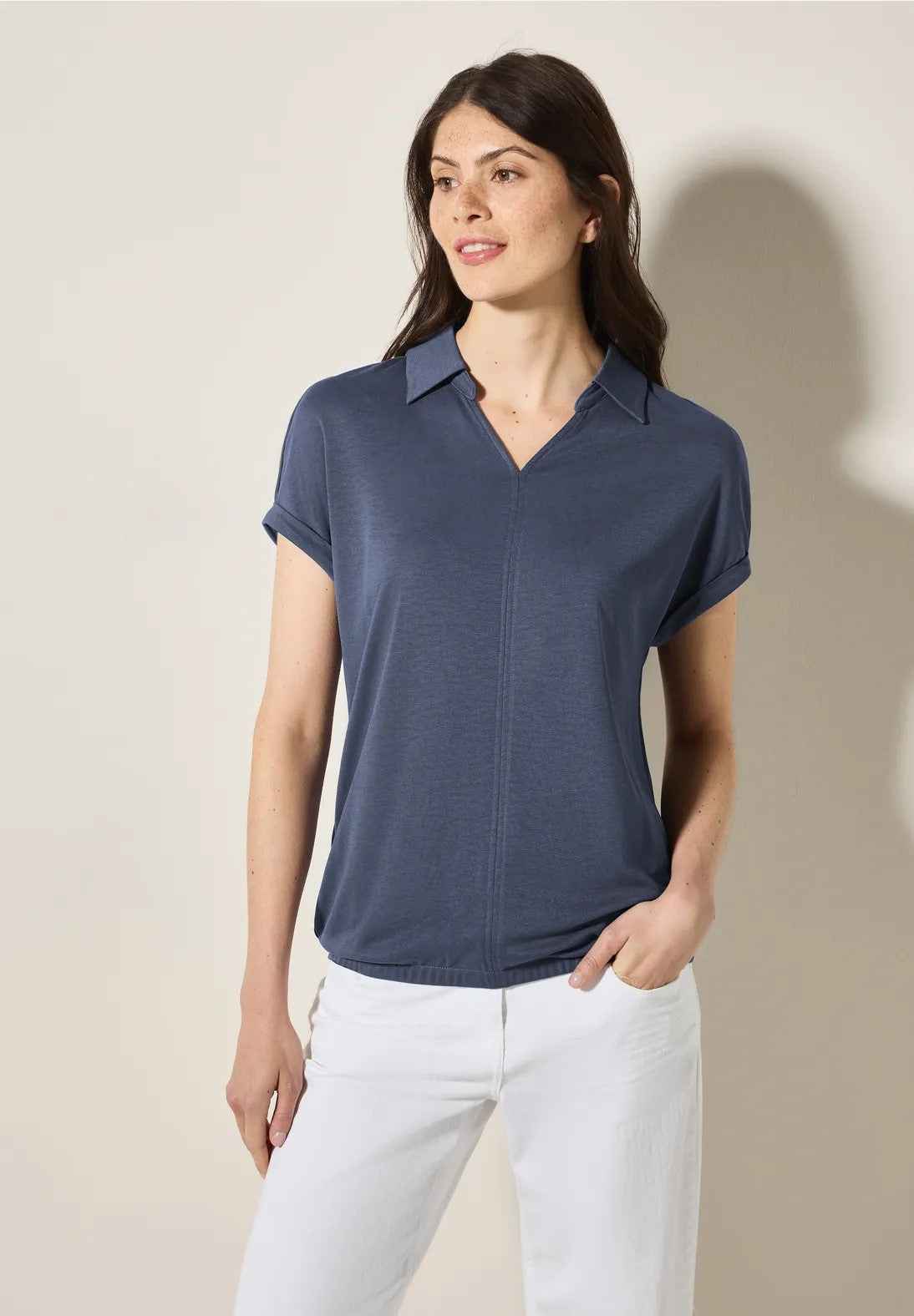 T-Shirt D. Jeans