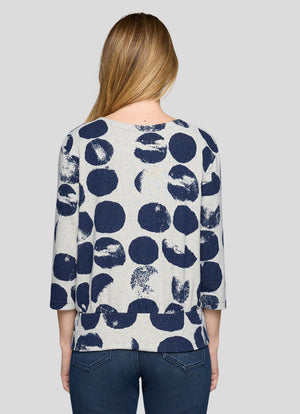 T-Shirt D. Jeans