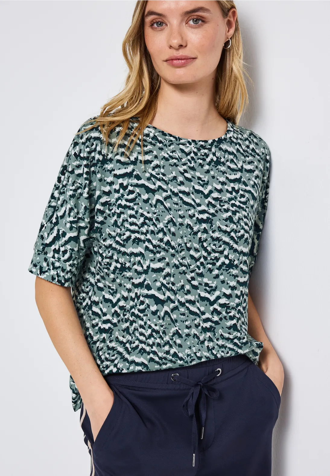 T-Shirt L. Jeans/multi